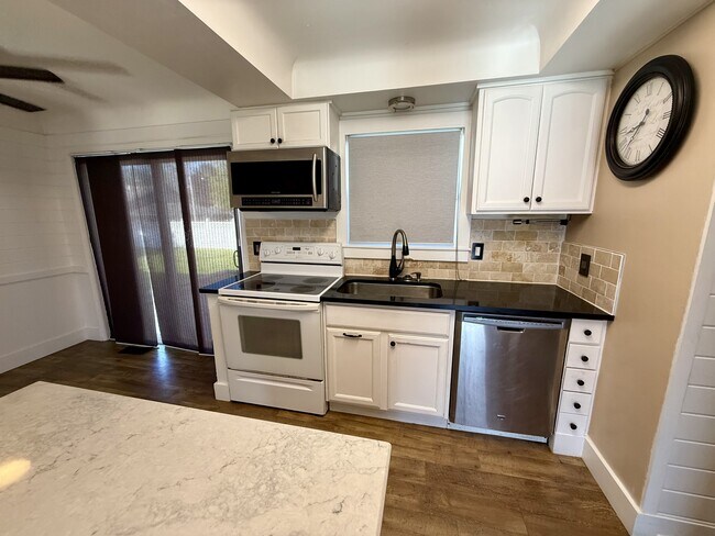 Building Photo - 52678 Pappy Ln
