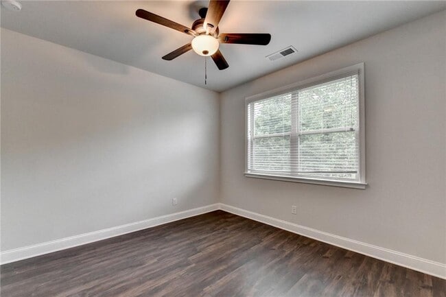 Building Photo - 2017 Yvette Wy