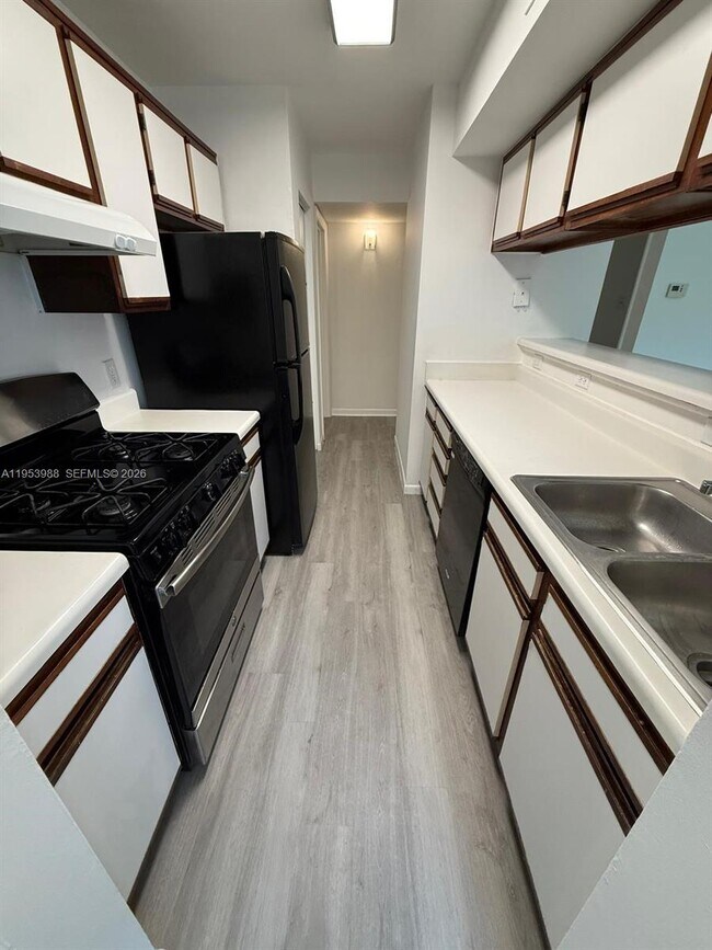 Building Photo - 15285 SW 107th Ln