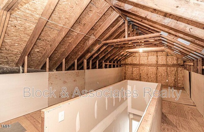 Building Photo - 9244 Palm Bay Cir