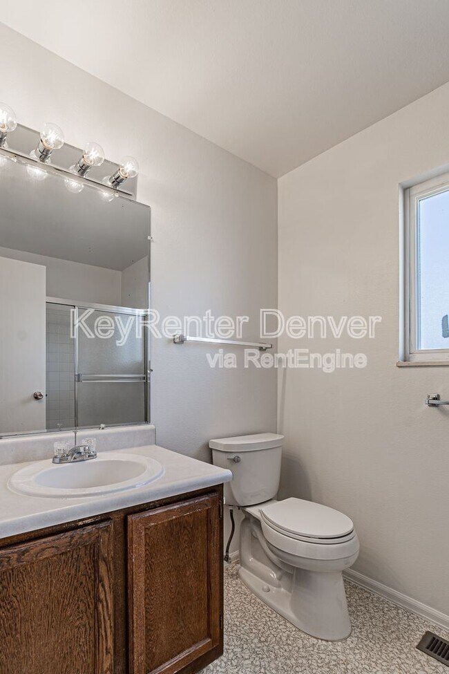 Building Photo - 2407 S Dawson Way