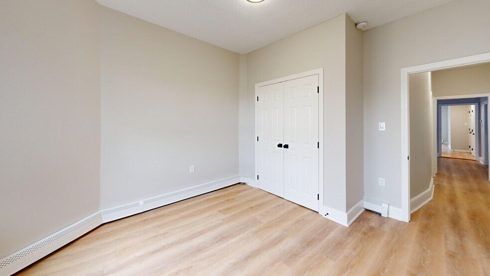 Building Photo - 165 Hichborn St