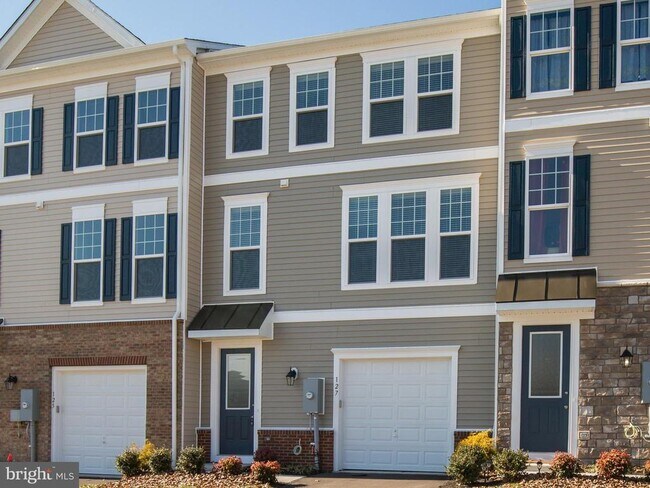 Building Photo - 127 Keller Ct