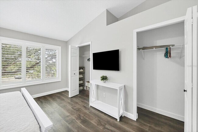 Building Photo - 4688 Sabal Key Dr