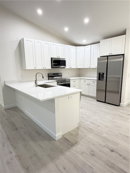 Building Photo - 1635 22nd Ave SW