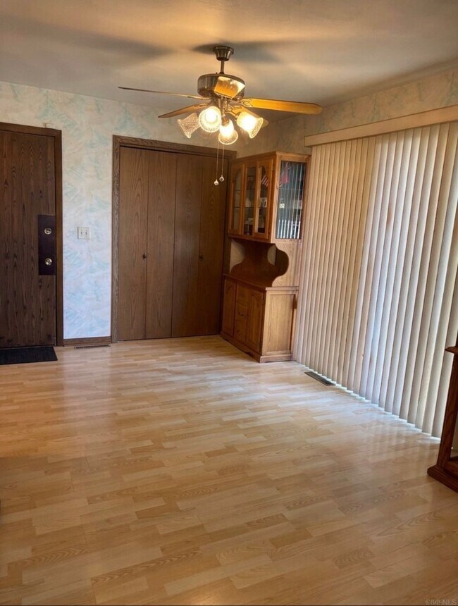 Building Photo - 106 Merlin Cir