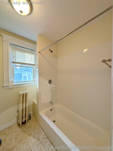 Building Photo - 6 Craigie Cir