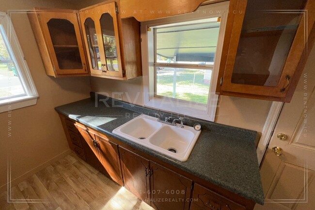 Building Photo - Newly Remodeled 3 Bd / 1 Ba in Moss Point