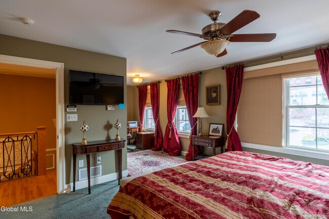 Building Photo - 164 High Rock Ave