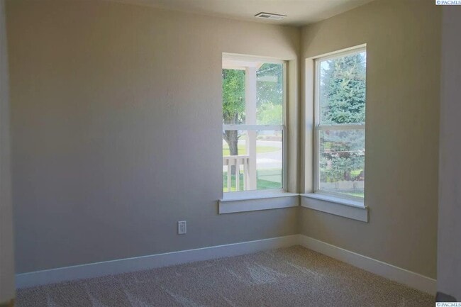 Building Photo - 1580 Brittlebush Ln