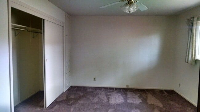 Building Photo - 9785 McAnarlin Ave