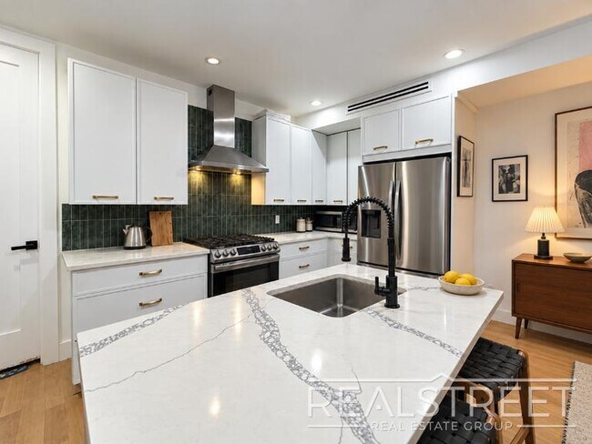 Building Photo - Spacious 3-Bedroom Duplex with Private Outdoor Space in Ocean Hill
