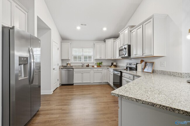 Building Photo - 187 Abercorn Dr