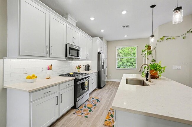 Building Photo - 5054 San Martino Dr