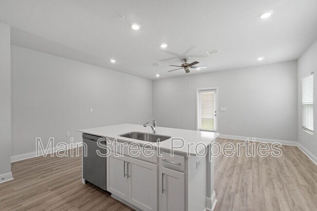 Building Photo - 7104 Cedar Grv Wy