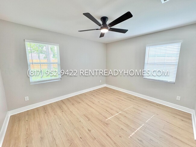Building Photo - 6334 Feldspar St