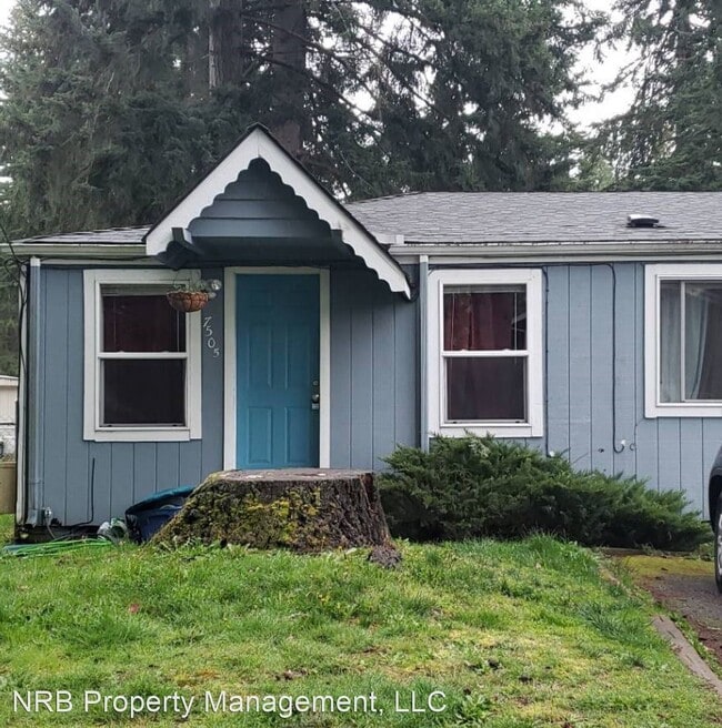 Primary Photo - 7501-7505-7505 156th St E