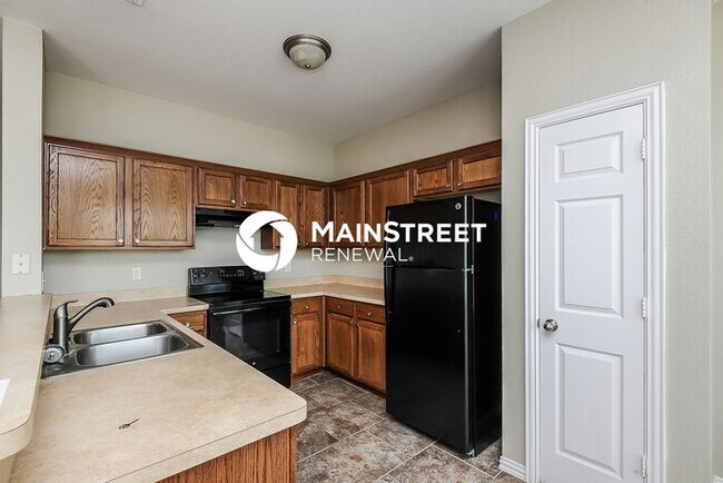 Building Photo - 3 Bedroom Pet-Friendly Home in Crowley, TX with Main Street Renewal