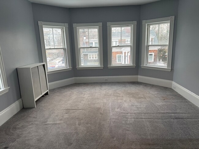 Building Photo - 5 Lothrop St