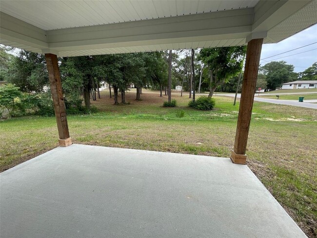 Building Photo - 613 Eden Dr