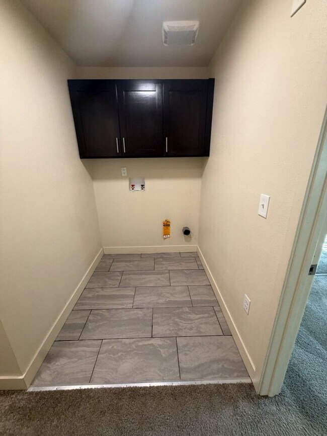 Building Photo - Woodlawn(3839)