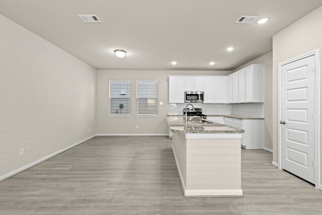 Building Photo - 10419 Astor Pt Trl