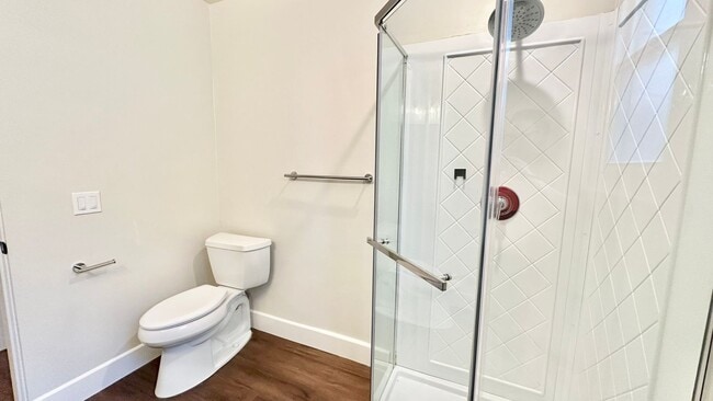 Building Photo - Upgraded & Remodeled Unit in Fallbrook!  H...