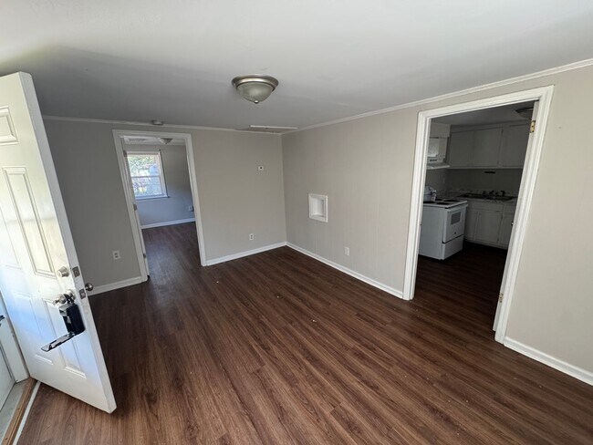 Building Photo - 2 Bedroom House in Sharpsburg
