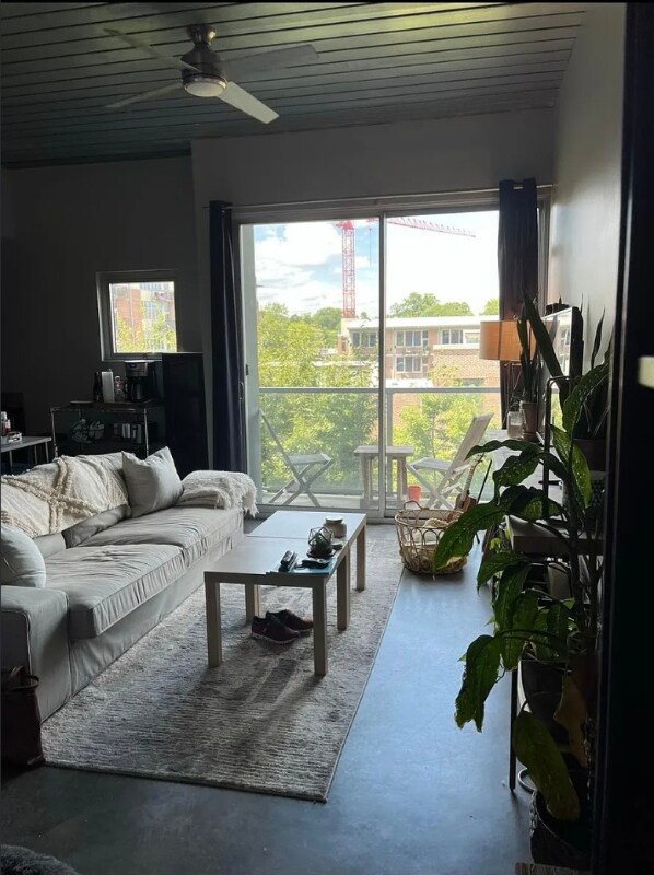 Building Photo - 620 Glen Iris Dr NE