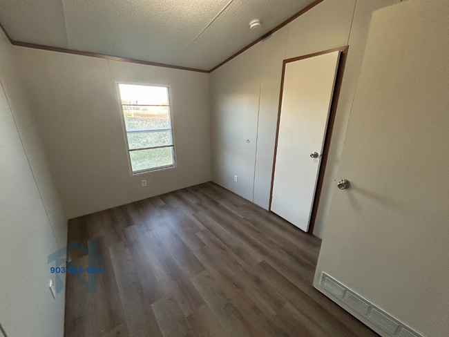 Building Photo - 358 County Rd