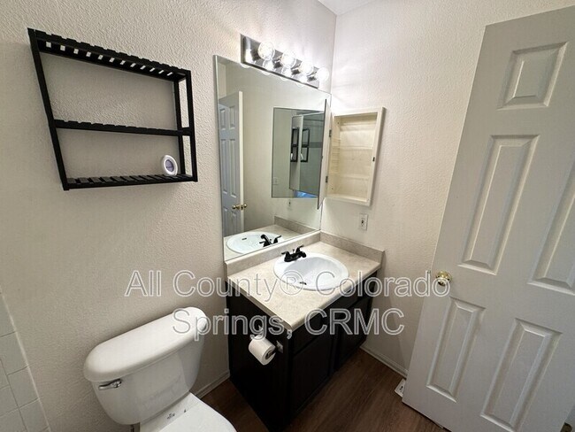 Building Photo - 235 Ellers Grove
