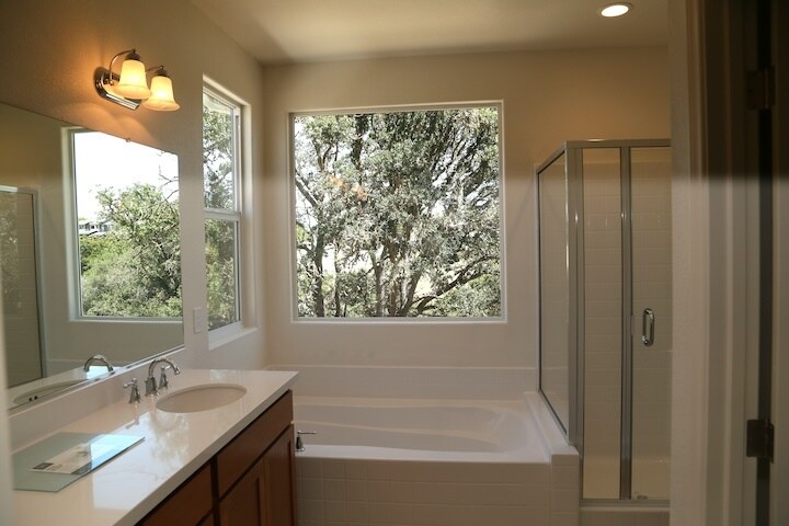 Building Photo - 321 Oak Hill Rd