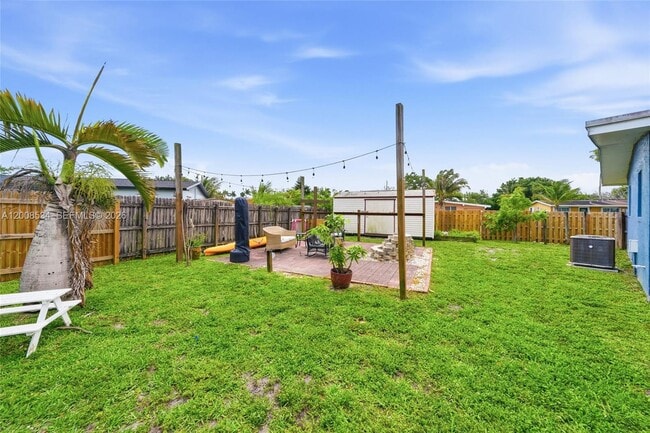 Building Photo - 2202 NW 61st Pl