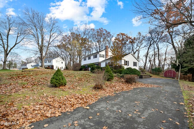 Building Photo - 167 Wood Dale Dr