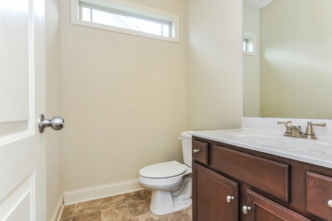 Building Photo - 12 Wensley Ct