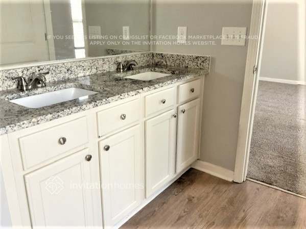 Building Photo - 227 Bandelier Cir