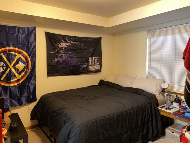 Building Photo - 906 Richmond Dr