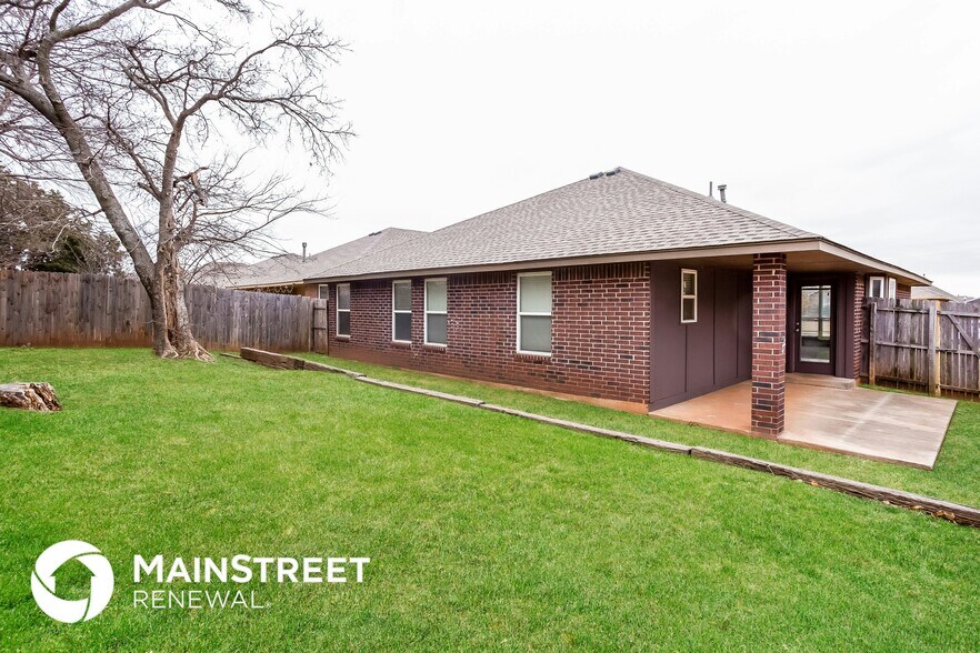 Building Photo - 305 Tecumseh Meadows Dr
