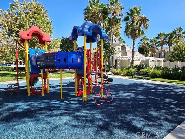 Building Photo - 1800 E Lakeshore Dr