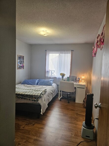 Building Photo - 216 West Ave