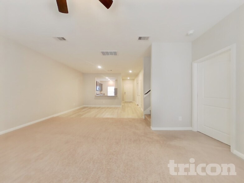 Building Photo - 23112 Shakespeare Dr