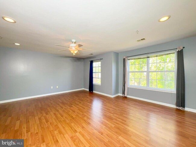Building Photo - 1632 Briarview Ct