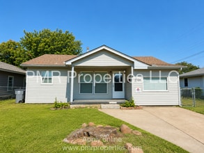 Building Photo - 4 Bedroom/ 1 Bathroom House