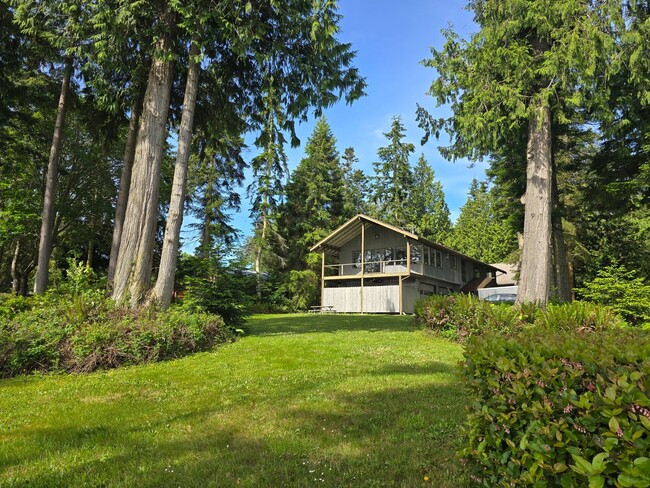 Building Photo - Waterfront home on Marrowstone