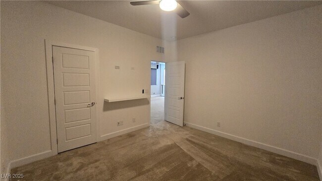 Building Photo - 1027 Whitworth Ave