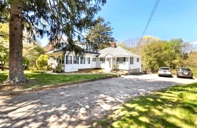 Exterior Front - 435A Walpole St