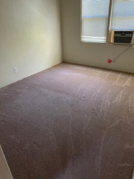 Bedroom unit B - 4388 Second St