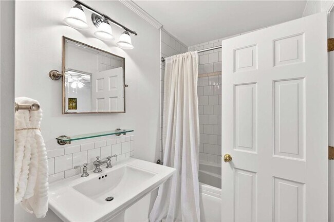 Building Photo - 15 Prescott Walk NE