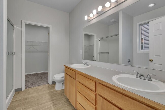 Building Photo - Spacious 3 Bedroom Home in Olympia