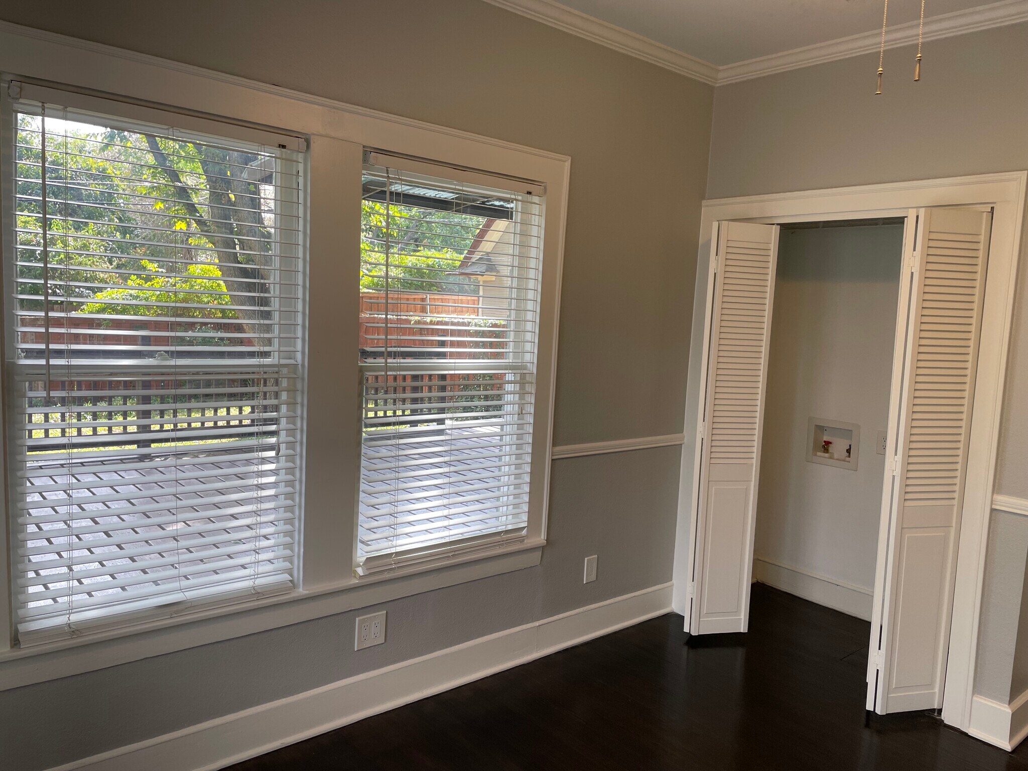 Building Photo - 834 Thomasson Dr